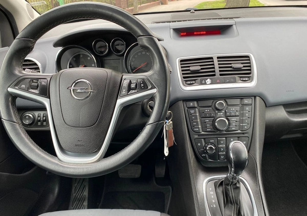 Opel Meriva cena 22700 przebieg: 199855, rok produkcji 2010 z Chojnów małe 742